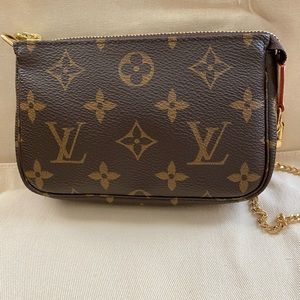 Louis Vuitton Mini Pochette Accessoires